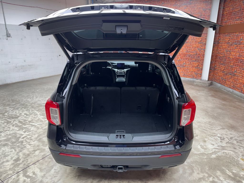 Certified 2023 Ford Explorer XLT w/ Class IV Trailer Tow Package AWD/4WD image 30