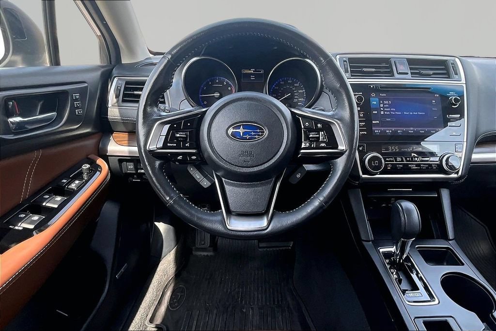 Used 2019 Subaru Outback 2.5i Touring AWD/4WD image 5
