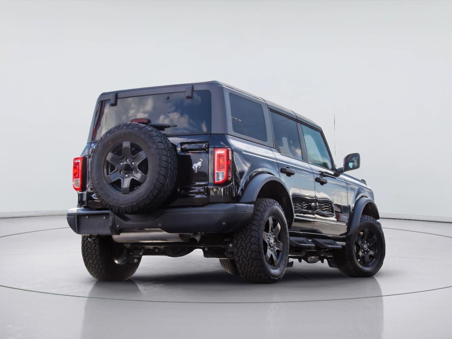 Certified 2023 Ford Bronco Black Diamond AWD/4WD image 4