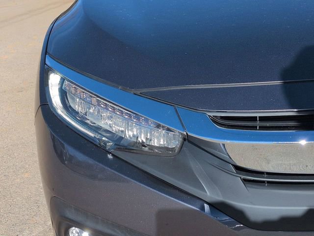 Used 2018 Honda Civic Touring image 9