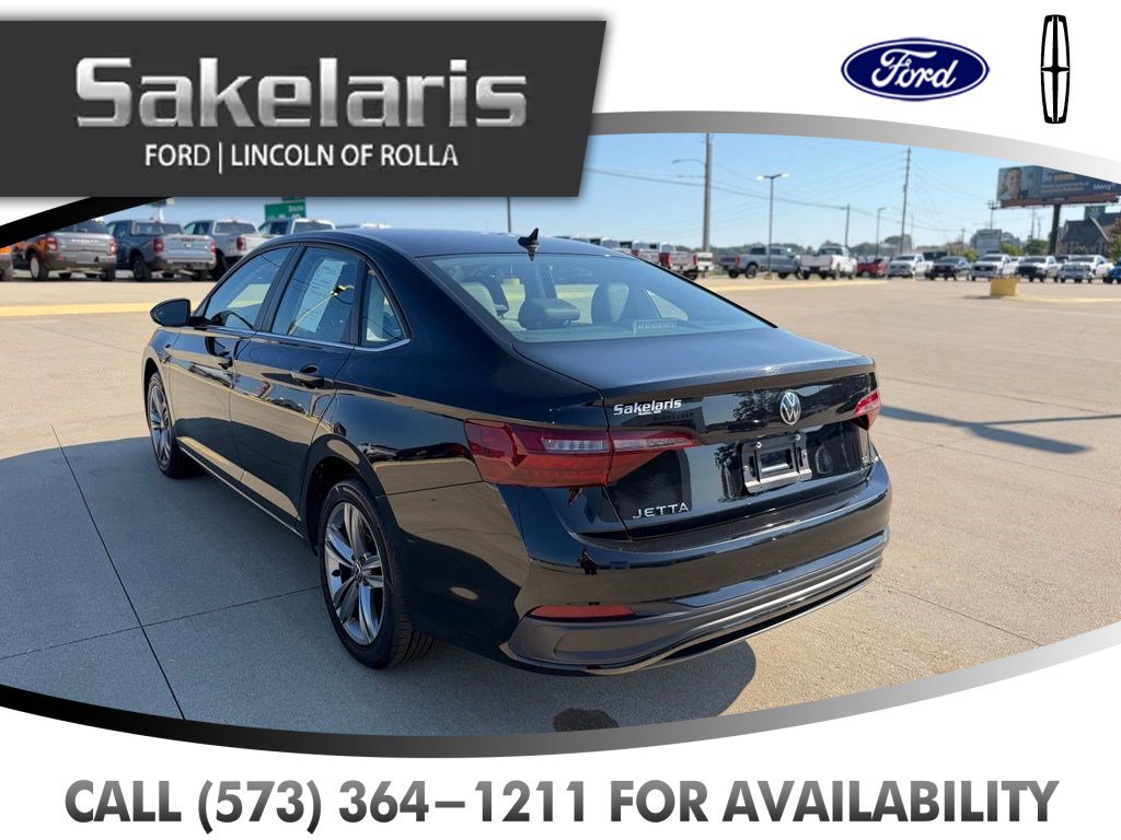 Used 2024 Volkswagen Jetta SE FWD image 7
