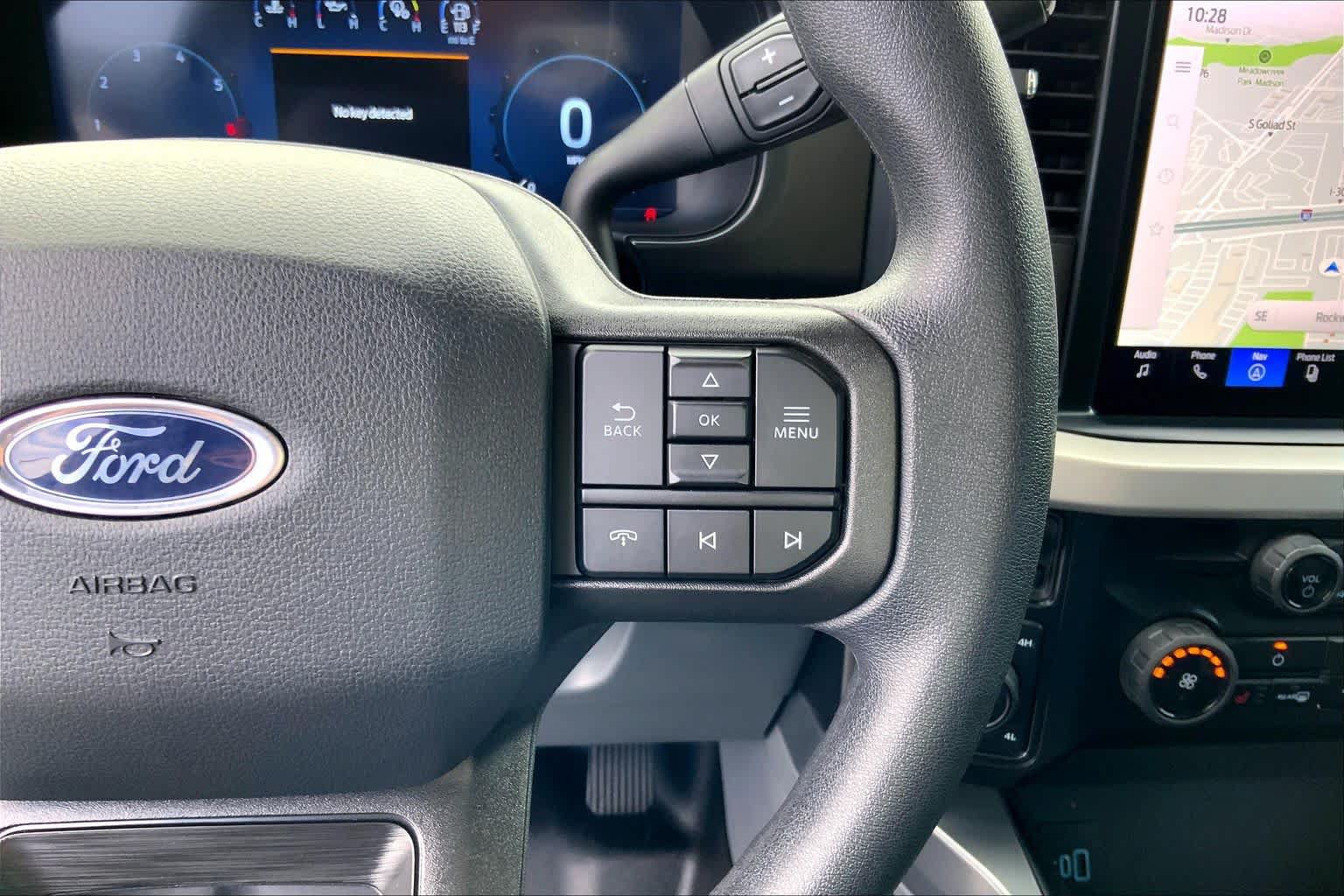 Certified 2026 Ford F250 XLT w/ XLT Premium Package AWD/4WD image 21