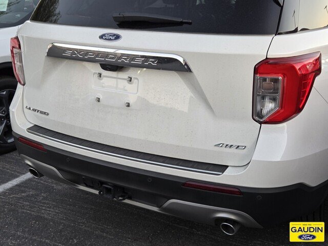 Certified 2023 Ford Explorer Limited w/ Equipment Group 301A AWD/4WD image 3