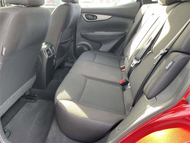 Used 2021 Nissan Rogue Sport S image 23