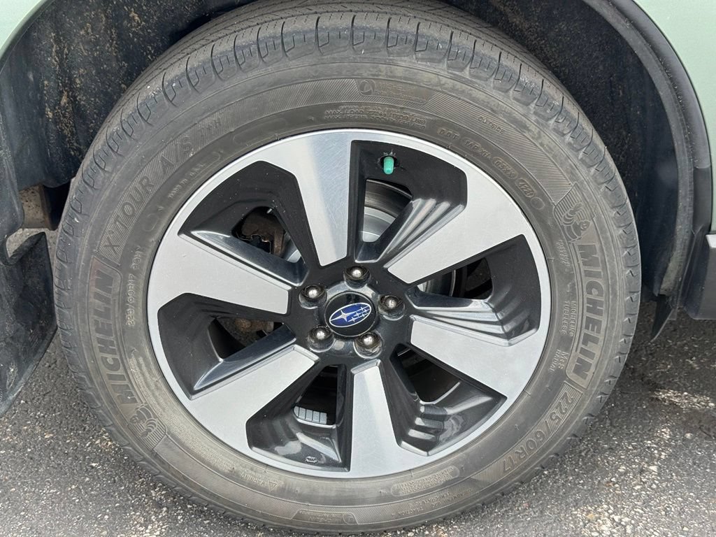 Used 2017 Subaru Forester 2.5i w/ Alloy Wheel Package AWD/4WD image 40