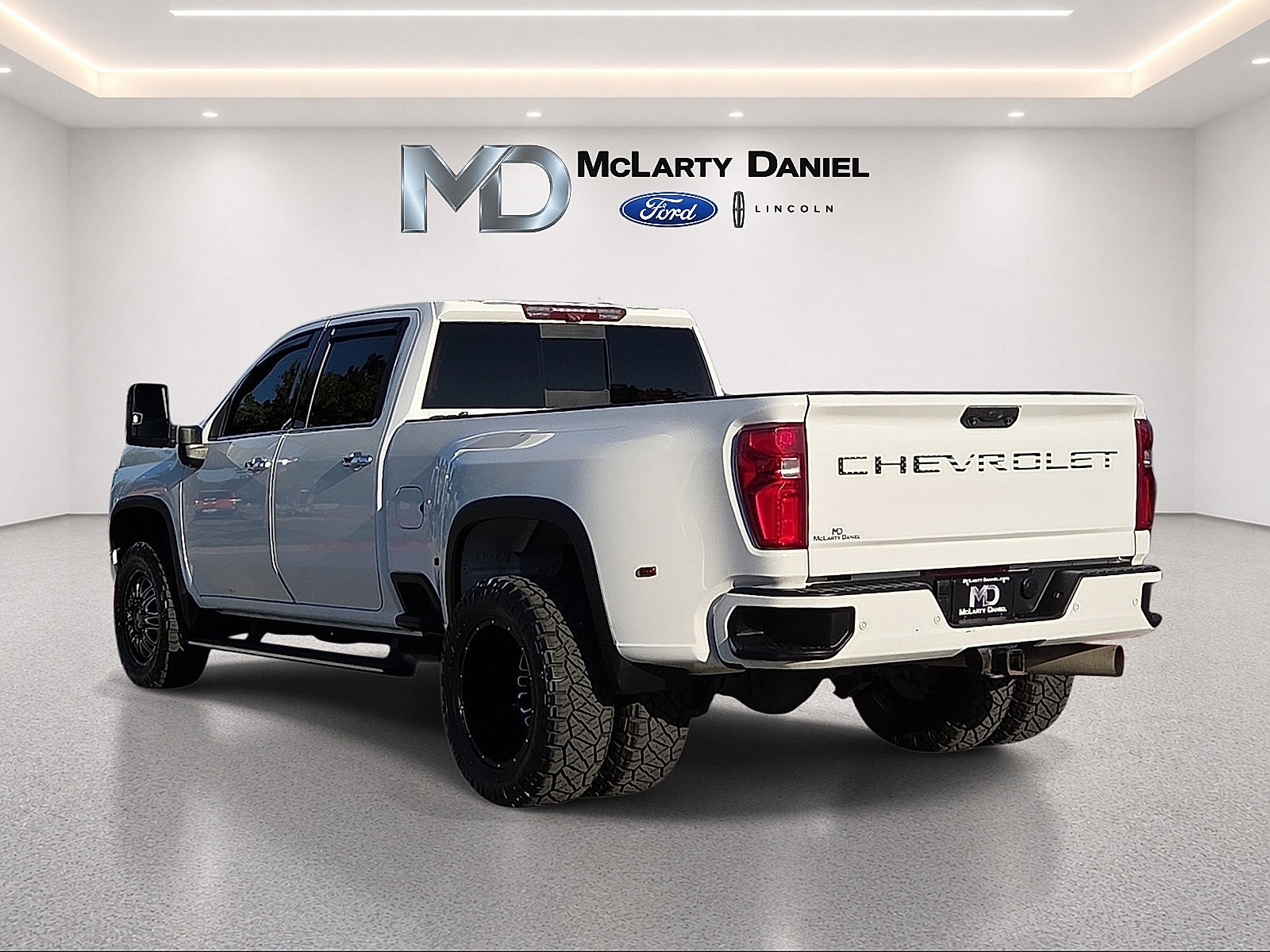 Used 2022 Chevrolet Silverado 3500 High Country AWD/4WD image 4