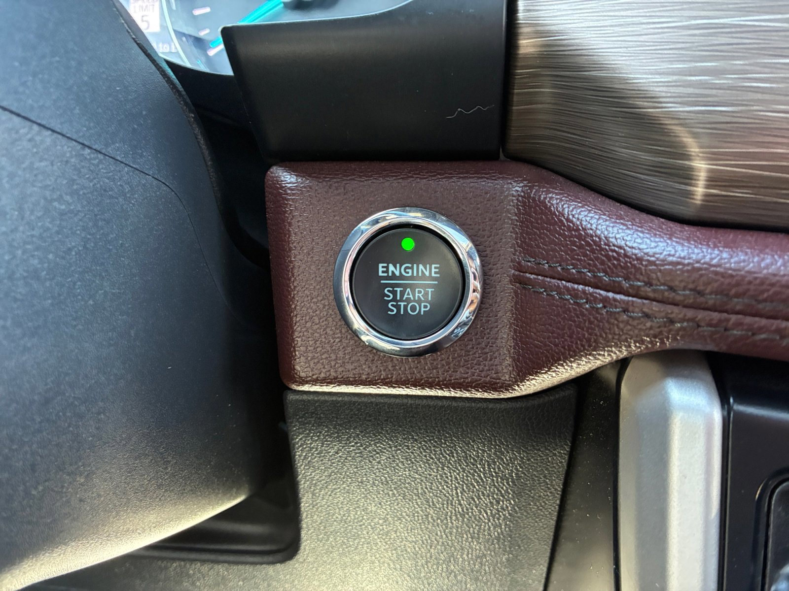 Certified 2024 Ford Expedition Limited image 30