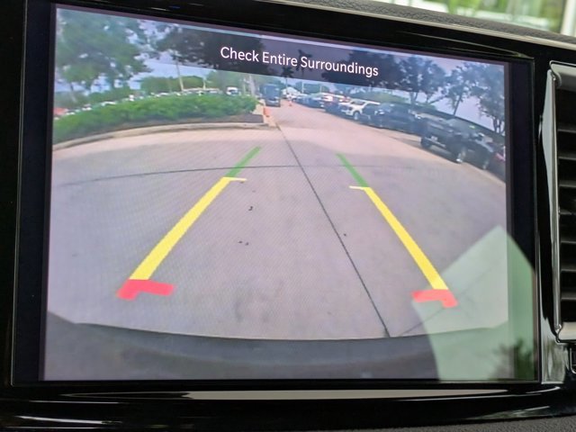 Used 2025 Chrysler Pacifica Select image 26