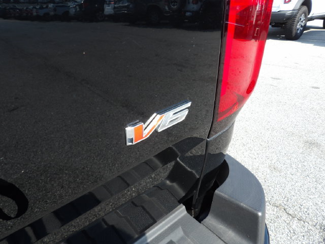 Used 2022 Chevrolet Colorado Z71 AWD/4WD image 16