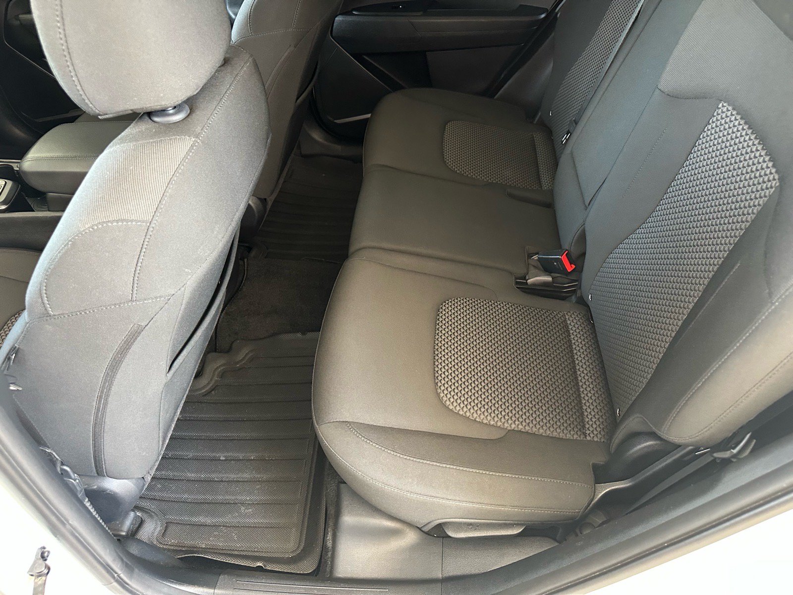 Used 2023 Kia Sportage LX FWD image 21