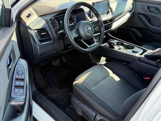 Used 2022 Nissan Rogue S AWD/4WD image 10
