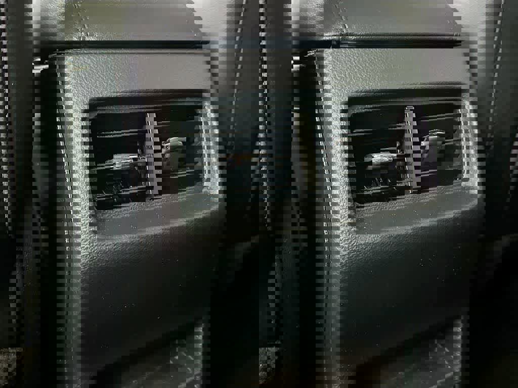 Certified 2022 Ford Edge SEL w/ Convenience Package image 16