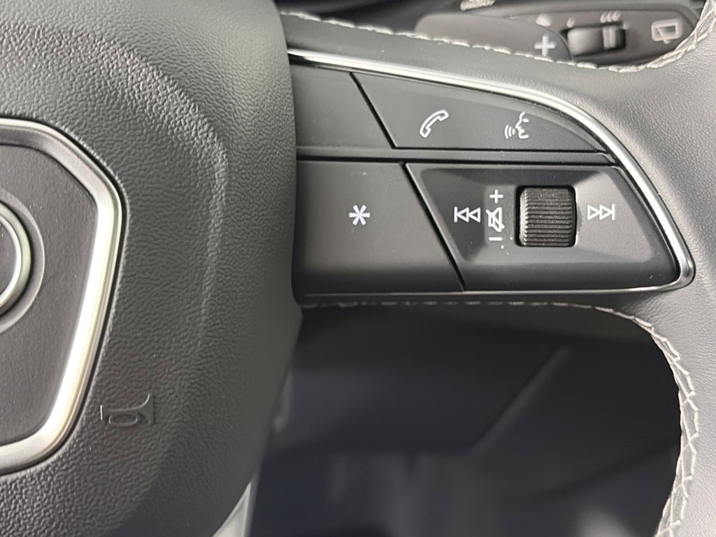 Used 2023 Audi Q8 Prestige image 18