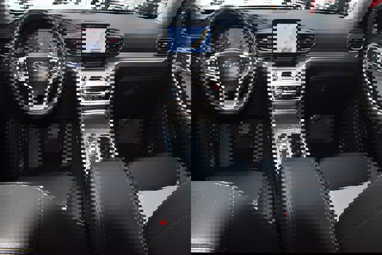 Certified 2023 Ford Explorer XLT w/ Equipment Group 202A image 17