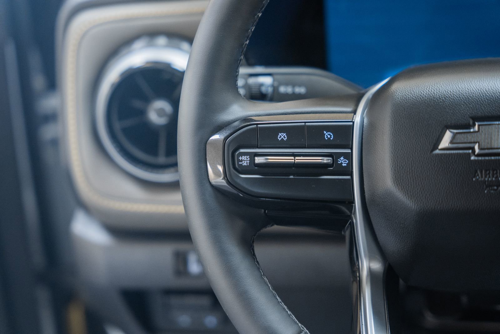 Used 2026 Chevrolet Colorado ZR2 image 39