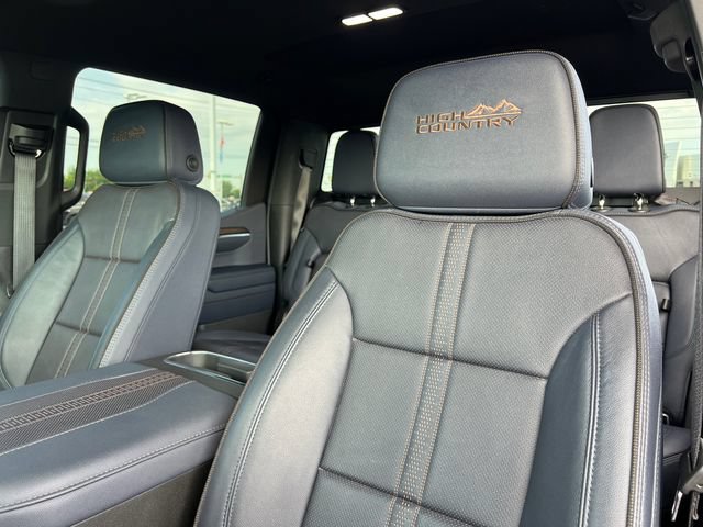 Used 2024 Chevrolet Silverado 1500 High Country w/ Technology Package AWD/4WD image 23