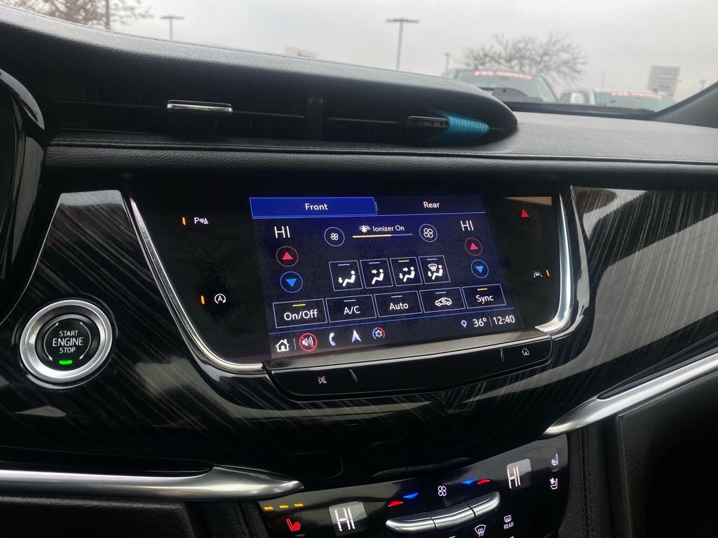 Used 2023 Cadillac XT6 Premium Luxury image 16