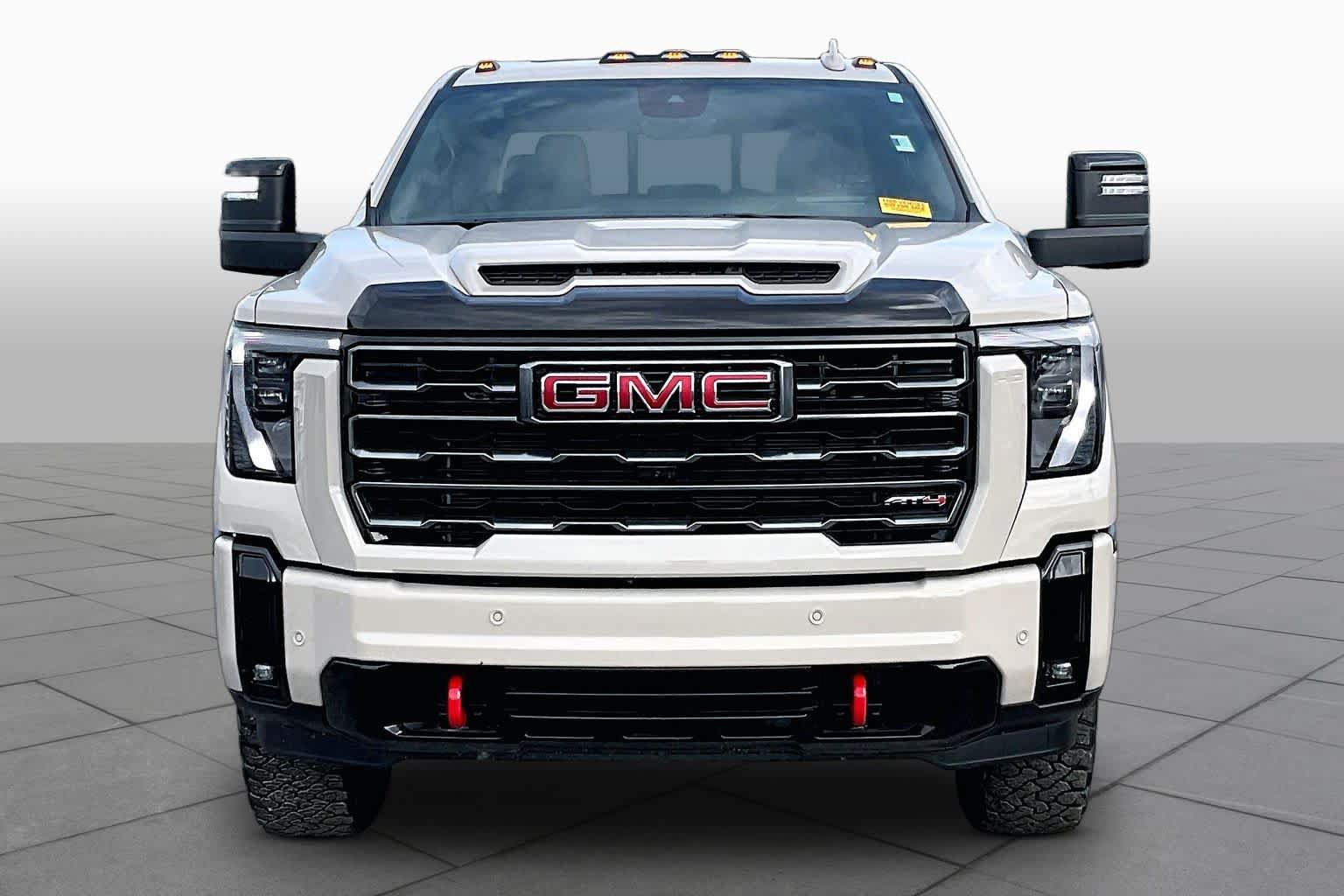 Used 2026 GMC Sierra 2500 AT4 w/ AT4 Premium Plus Package AWD/4WD image 4