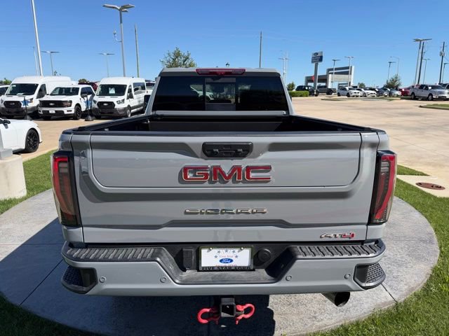 Used 2025 GMC Sierra 2500 AT4 w/ AT4 Premium Plus Package AWD/4WD image 5