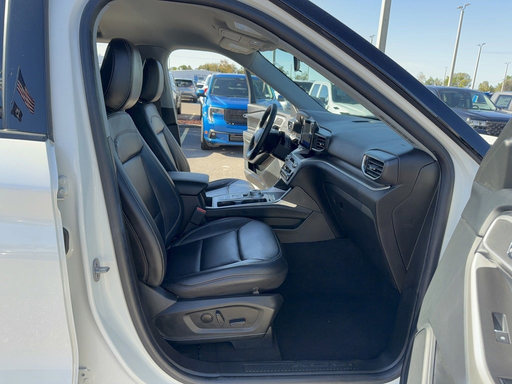 Certified 2022 Ford Explorer XLT w/ Equipment Group 202A image 14