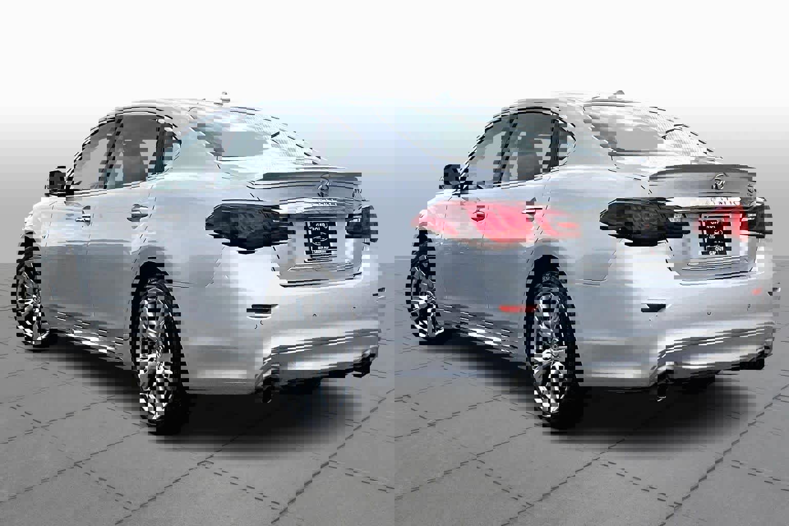 Used 2018 INFINITI Q70 L 3.7 image 4