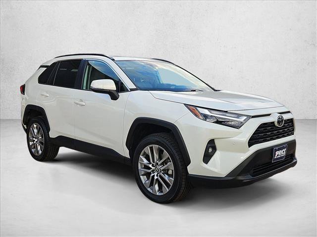 Used 2022 Toyota RAV4 XLE Premium AWD/4WD image 3