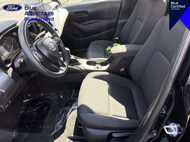 Used 2025 Toyota Corolla LE FWD image 32