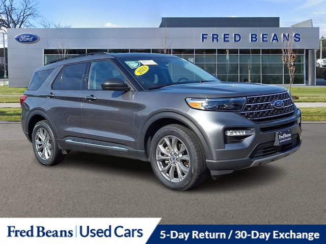 Certified 2023 Ford Explorer XLT w/ Equipment Group 202A AWD/4WD image 1