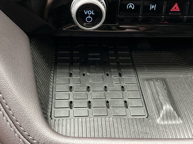 Certified 2025 Ford Explorer Platinum AWD/4WD image 29