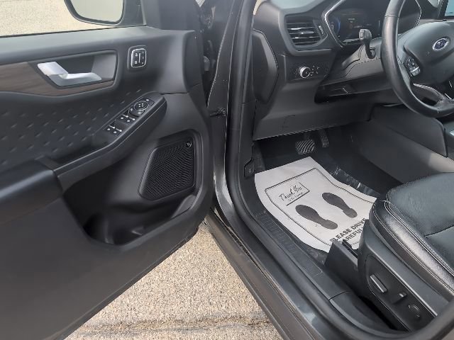 Certified 2020 Ford Escape Titanium image 7
