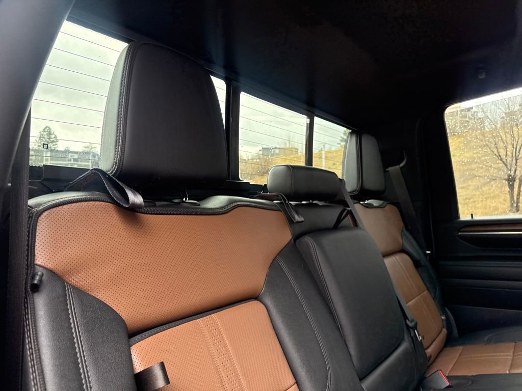 Used 2024 Chevrolet Silverado 2500 High Country image 28