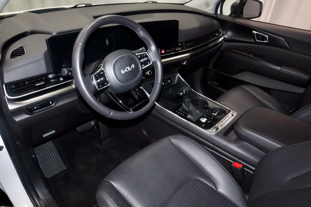 Used 2025 Kia Carnival SX Prestige FWD image 26