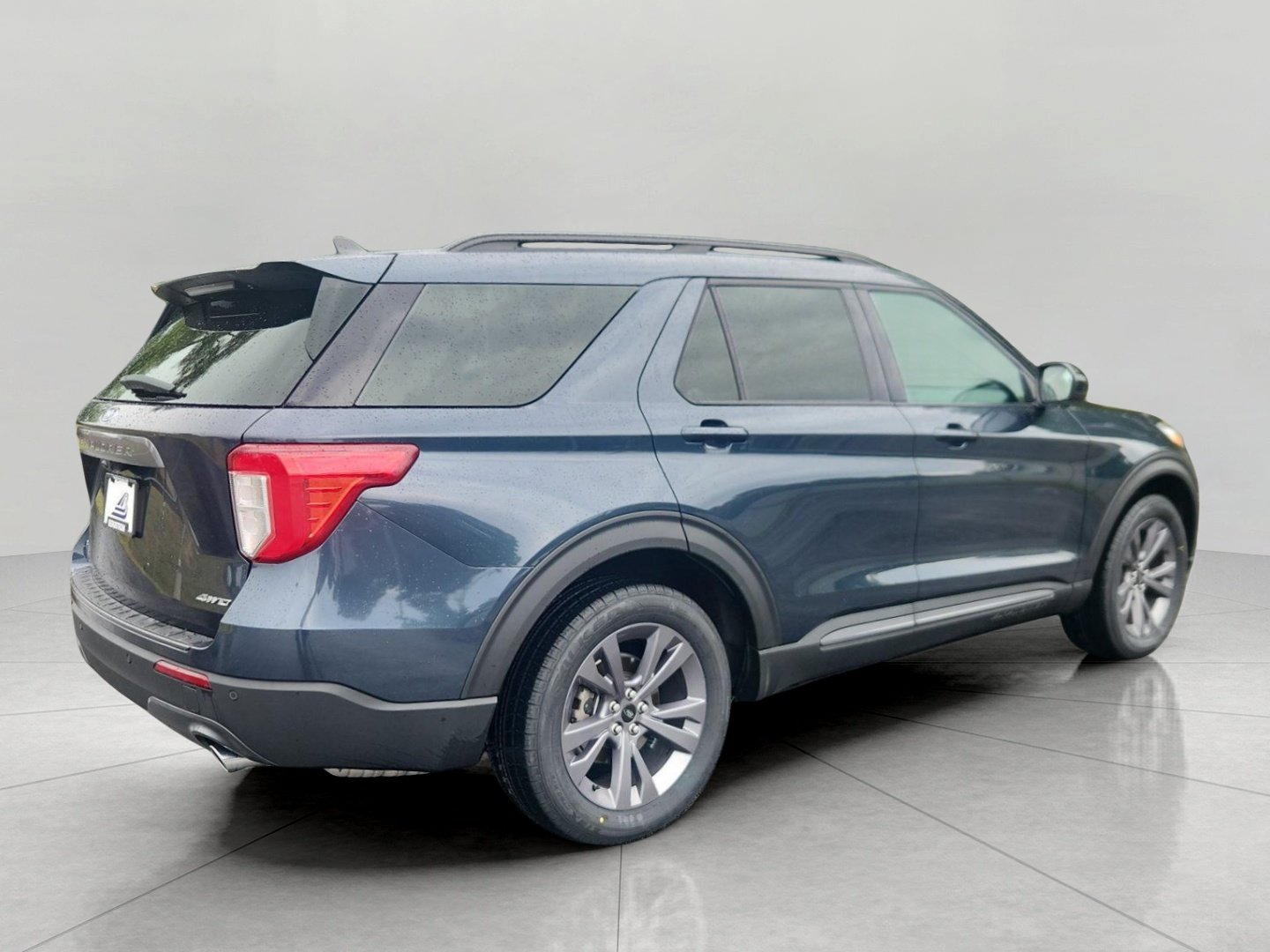 Certified 2023 Ford Explorer XLT w/ Equipment Group 202A AWD/4WD image 7