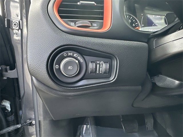 Used 2020 Jeep Renegade Latitude image 29