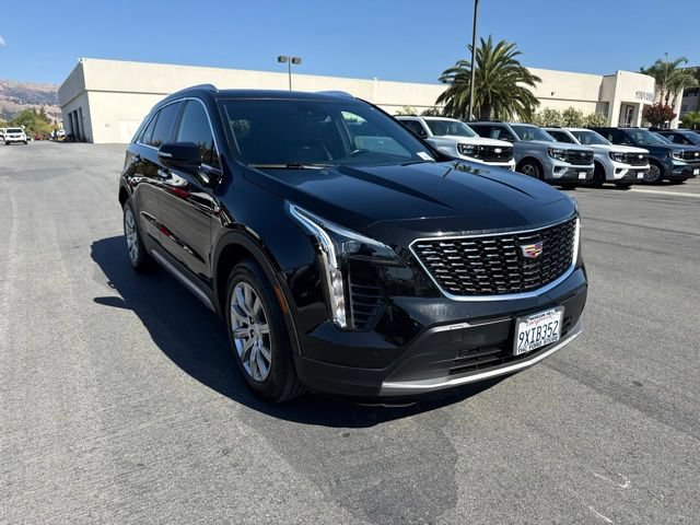 Used 2023 Cadillac XT4 Premium Luxury FWD image 4