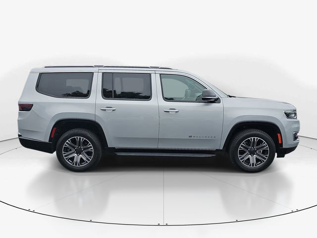 Used 2024 Jeep Wagoneer Series II w/ Flexible Seating Group RWD image 3