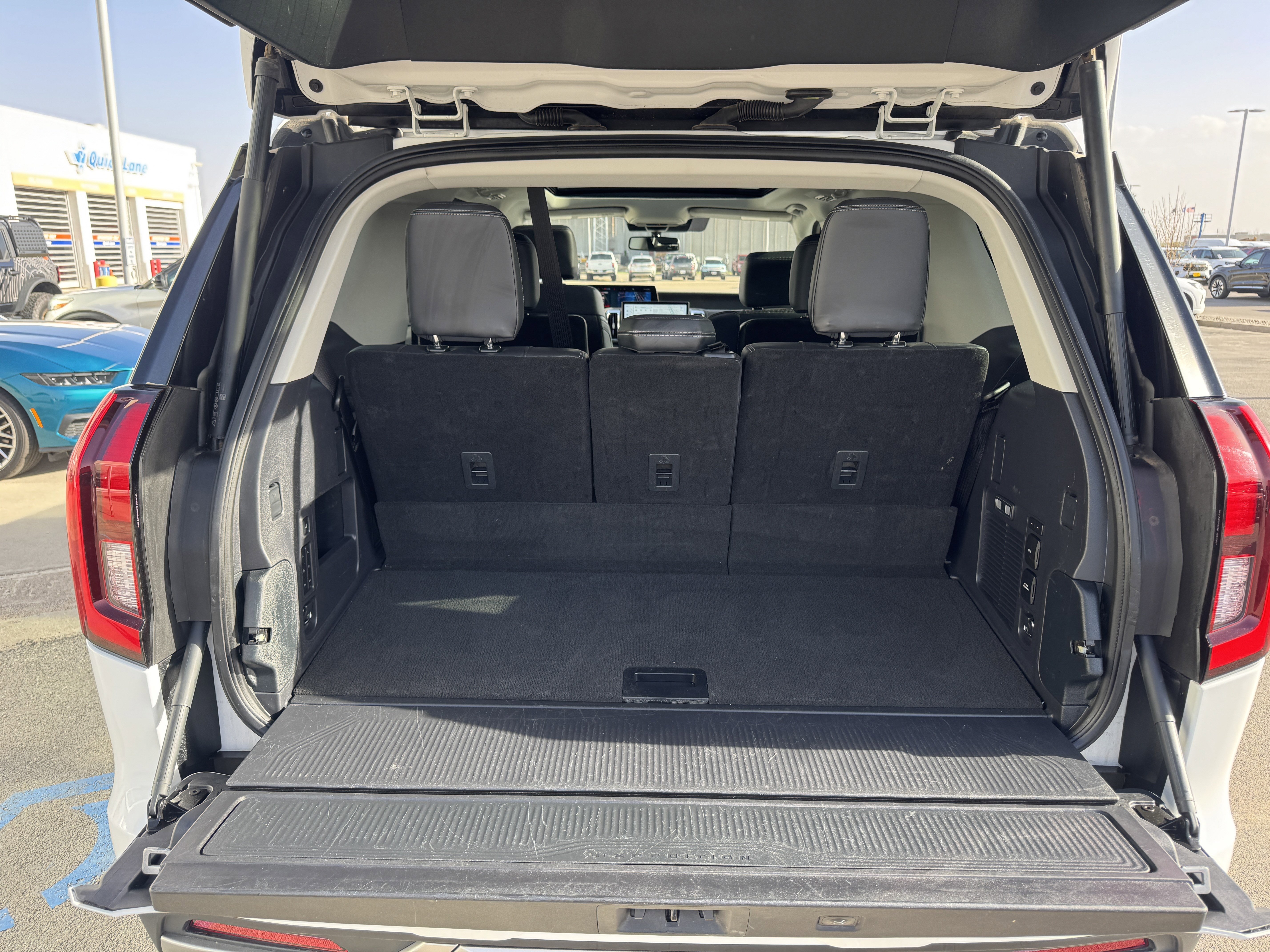 Certified 2025 Ford Expedition Platinum AWD/4WD image 22