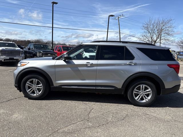 Certified 2023 Ford Explorer XLT w/ Equipment Group 202A image 13