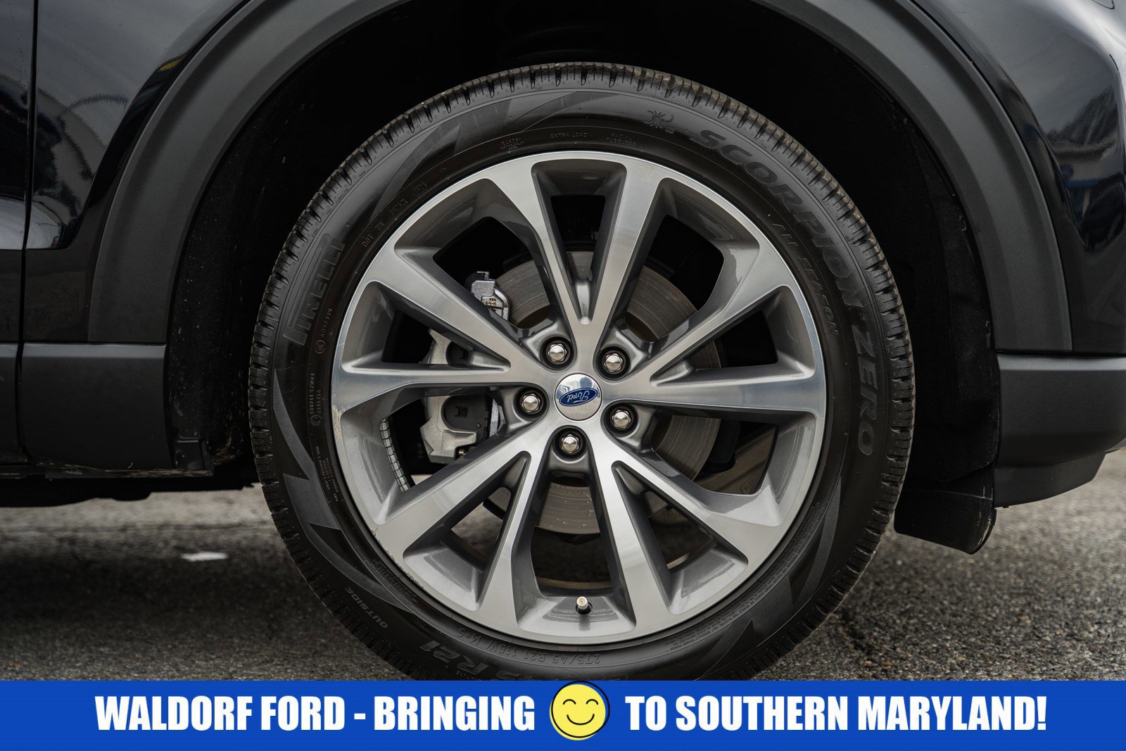 Certified 2025 Ford Explorer Platinum w/ Ultimate Package image 21