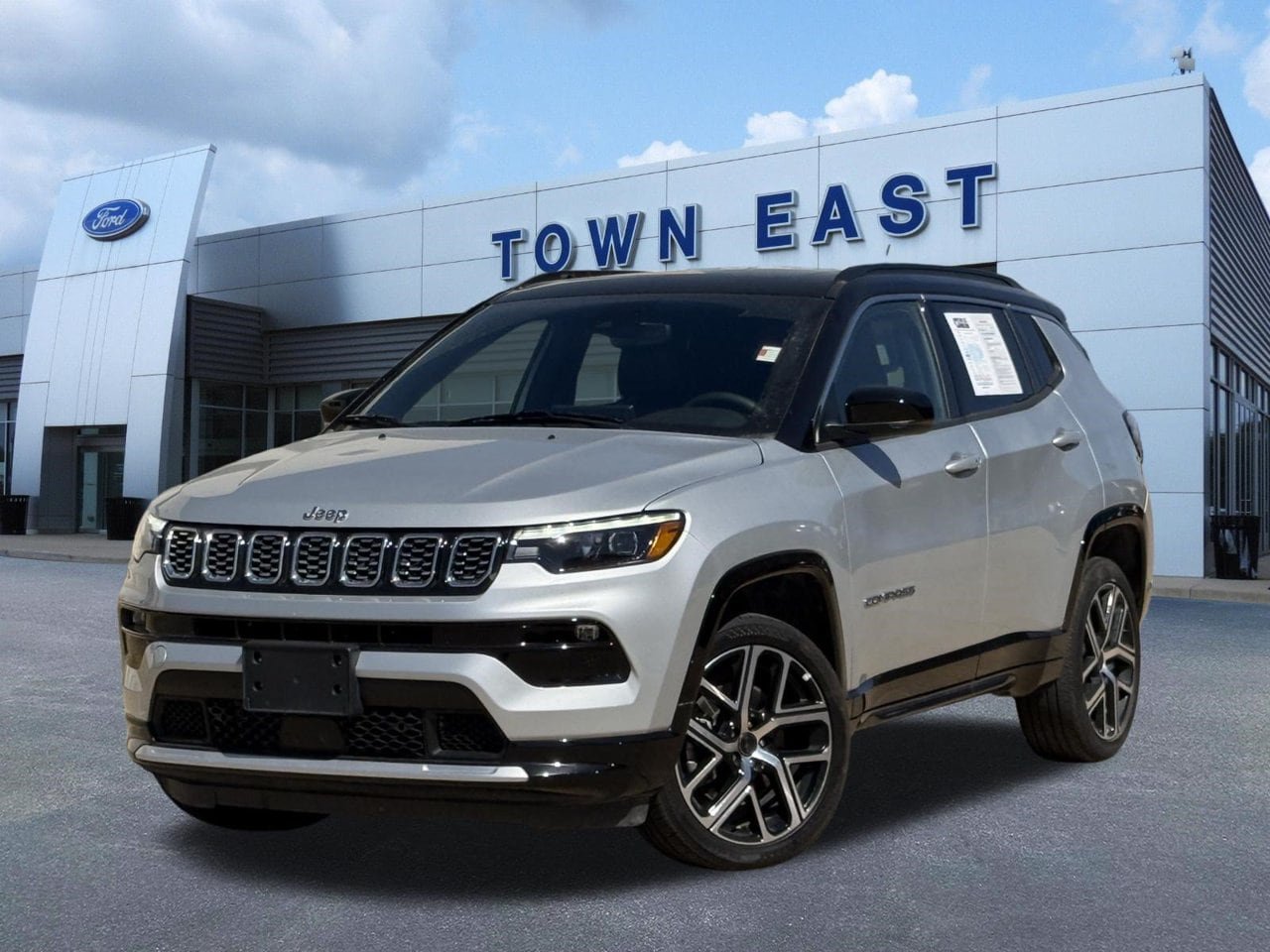 Used 2025 Jeep Compass Limited w/ Elite Group AWD/4WD image 1