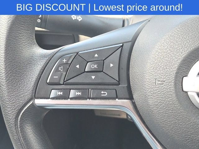 Used 2024 Nissan Versa SV FWD image 31