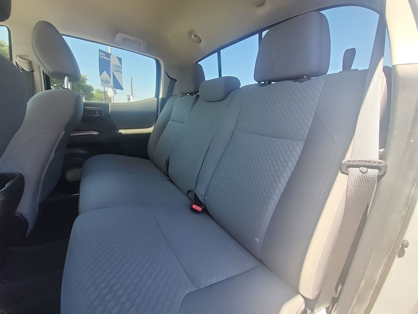 Used 2022 Toyota Tacoma SR5 RWD image 13