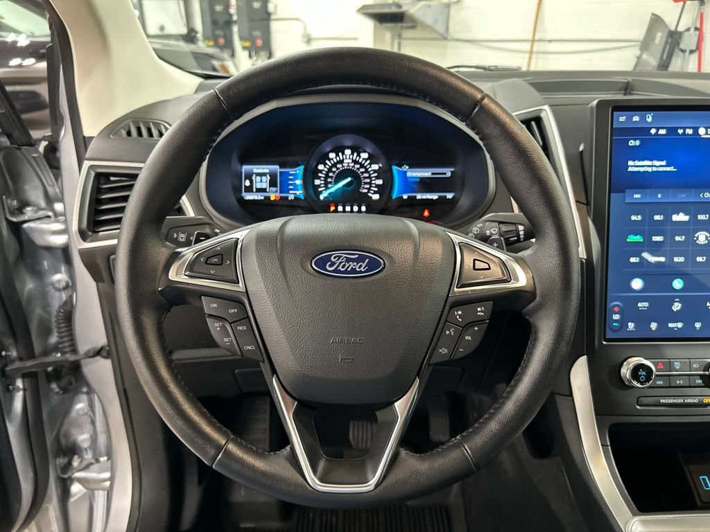 Certified 2024 Ford Edge SEL w/ Convenience Package AWD/4WD image 15