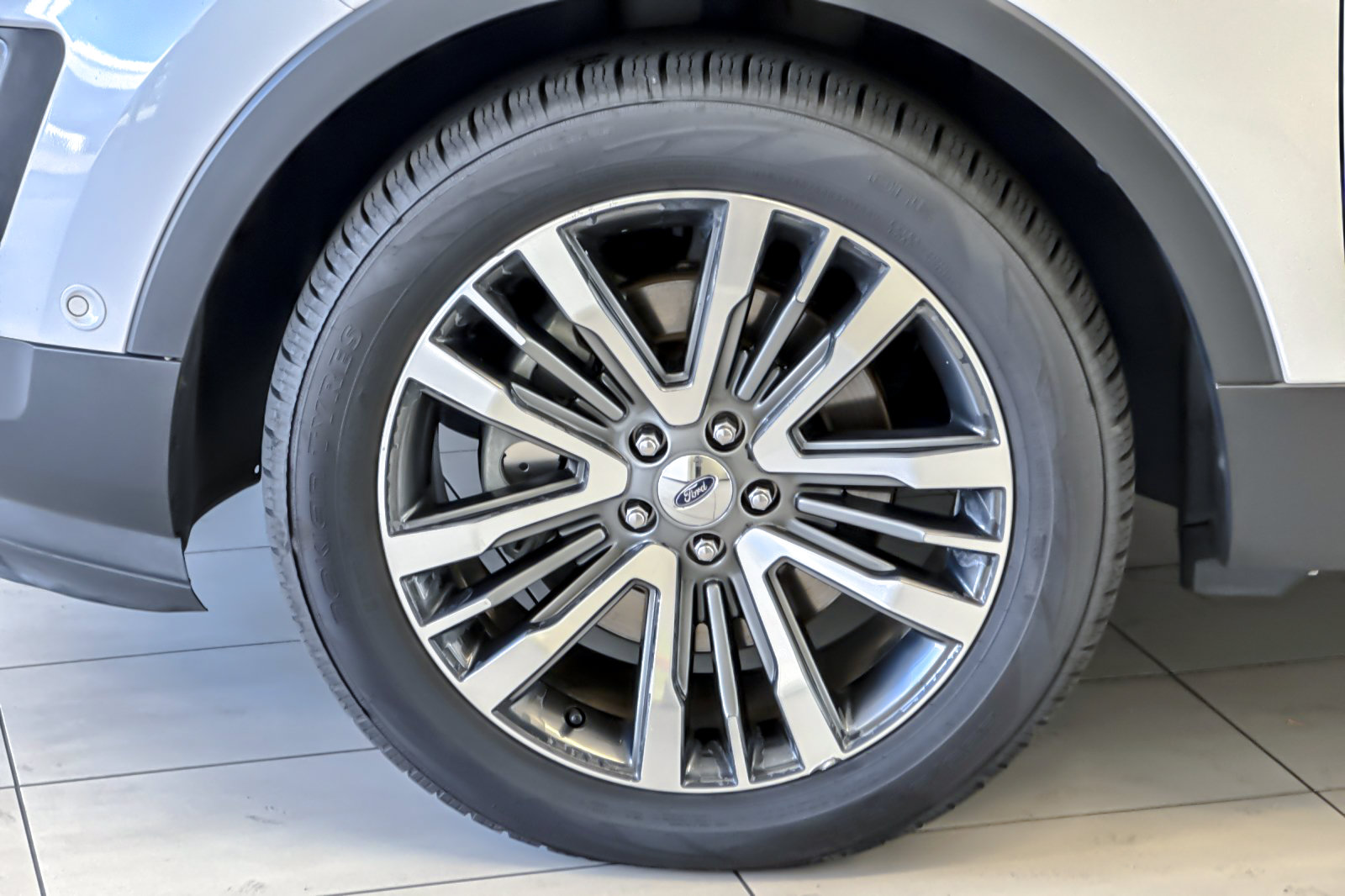 Certified 2017 Ford Explorer Platinum AWD/4WD image 28