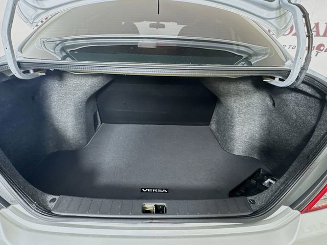 Used 2018 Nissan Versa S image 26