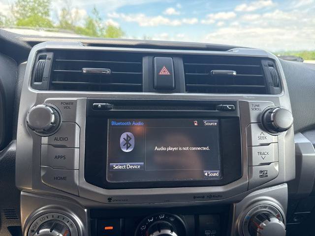 Used 2018 Toyota 4Runner SR5 AWD/4WD image 15