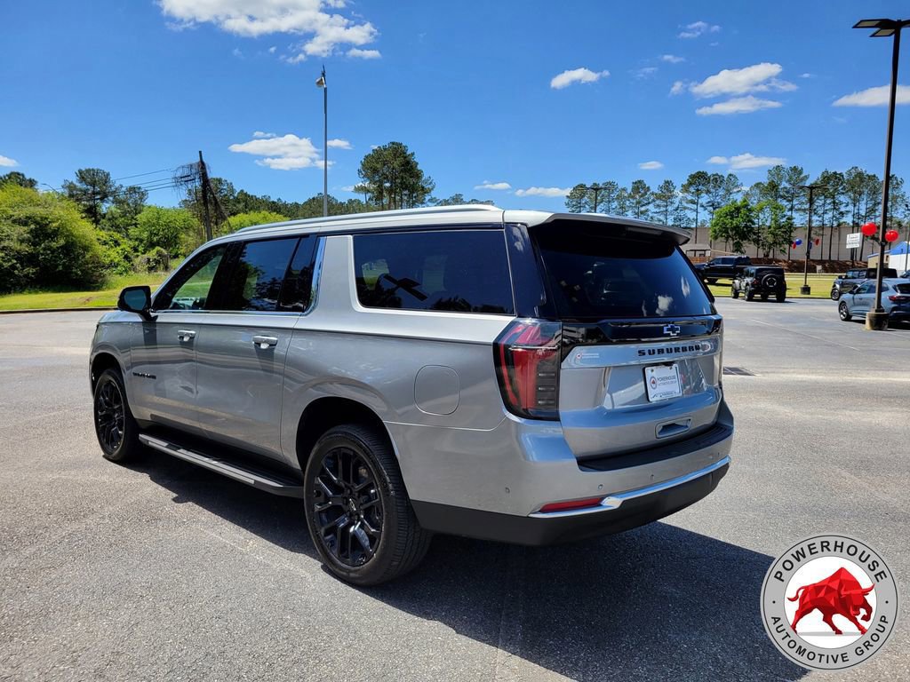 Used 2025 Chevrolet Suburban LS image 3