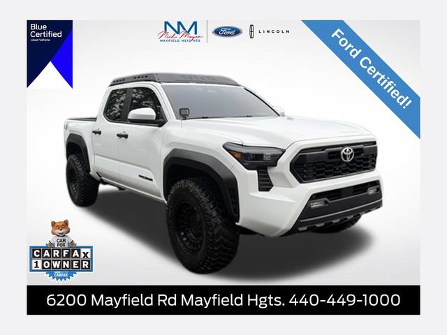 Used 2025 Toyota Tacoma TRD Off-Road AWD/4WD image 1