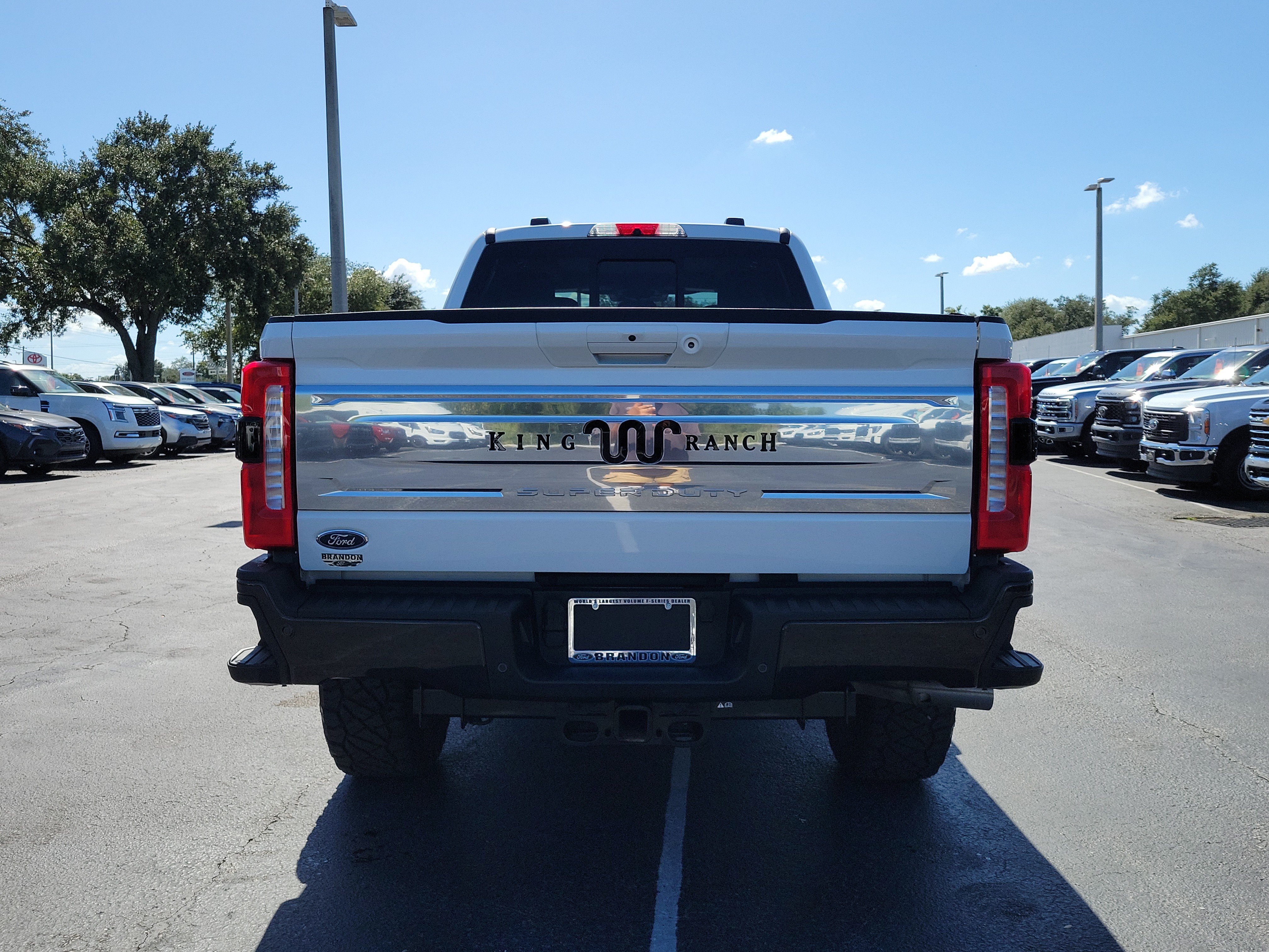 Certified 2025 Ford F250 King Ranch w/ FX4 Off-Road Package AWD/4WD image 8