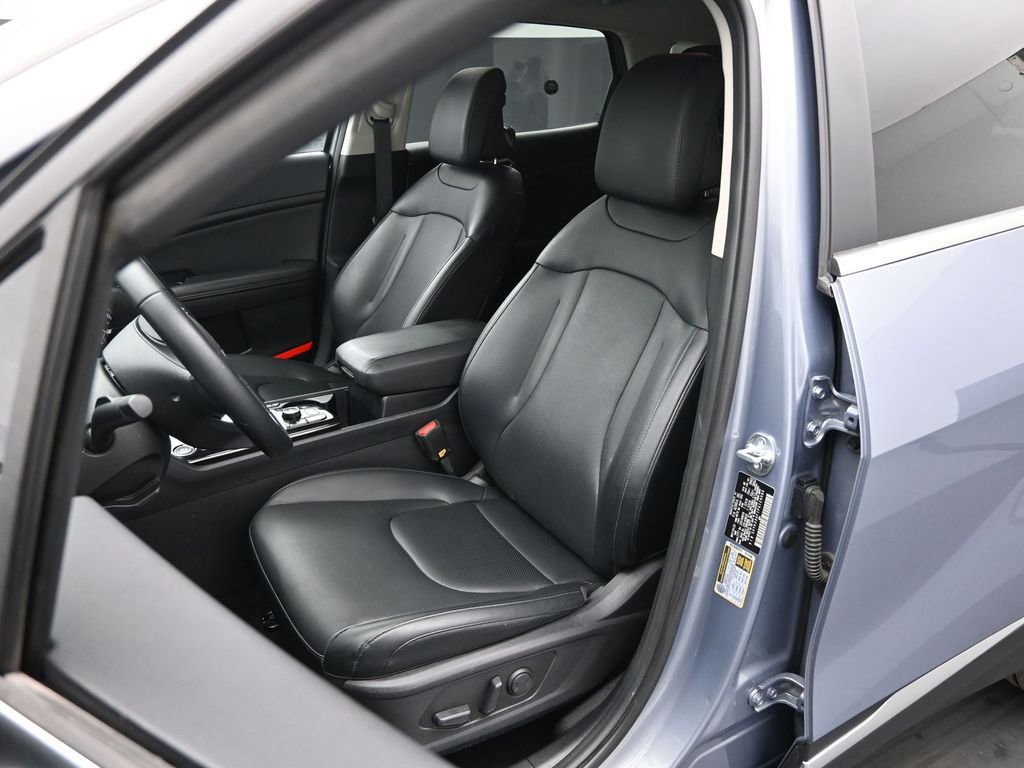 Used 2023 Kia Sportage EX image 36